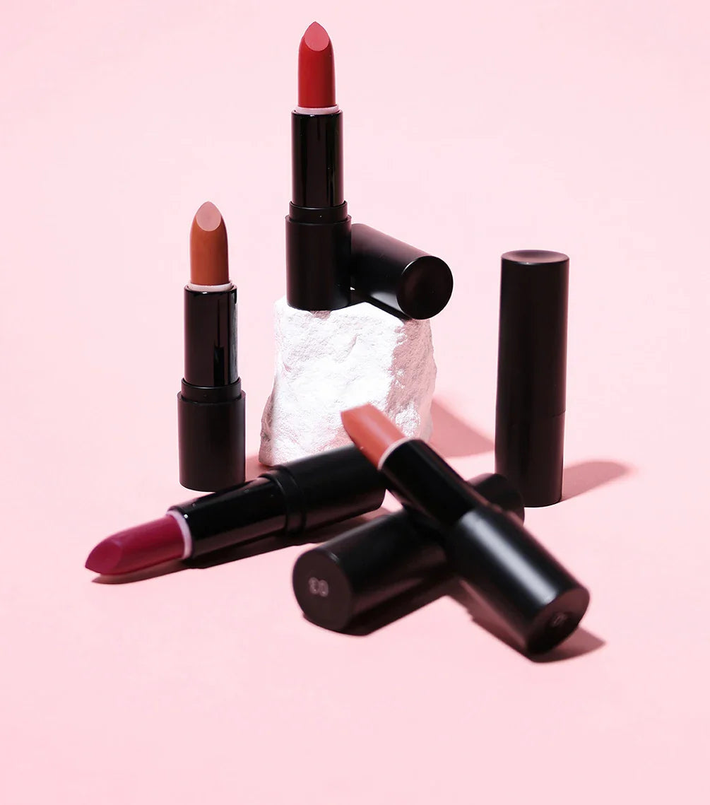 6-color Matte Private Label Solid Lipstick Custom Logo Velvet Black Tube Package Lipstick Bulk 5g Moisture Long-lasting Makeup